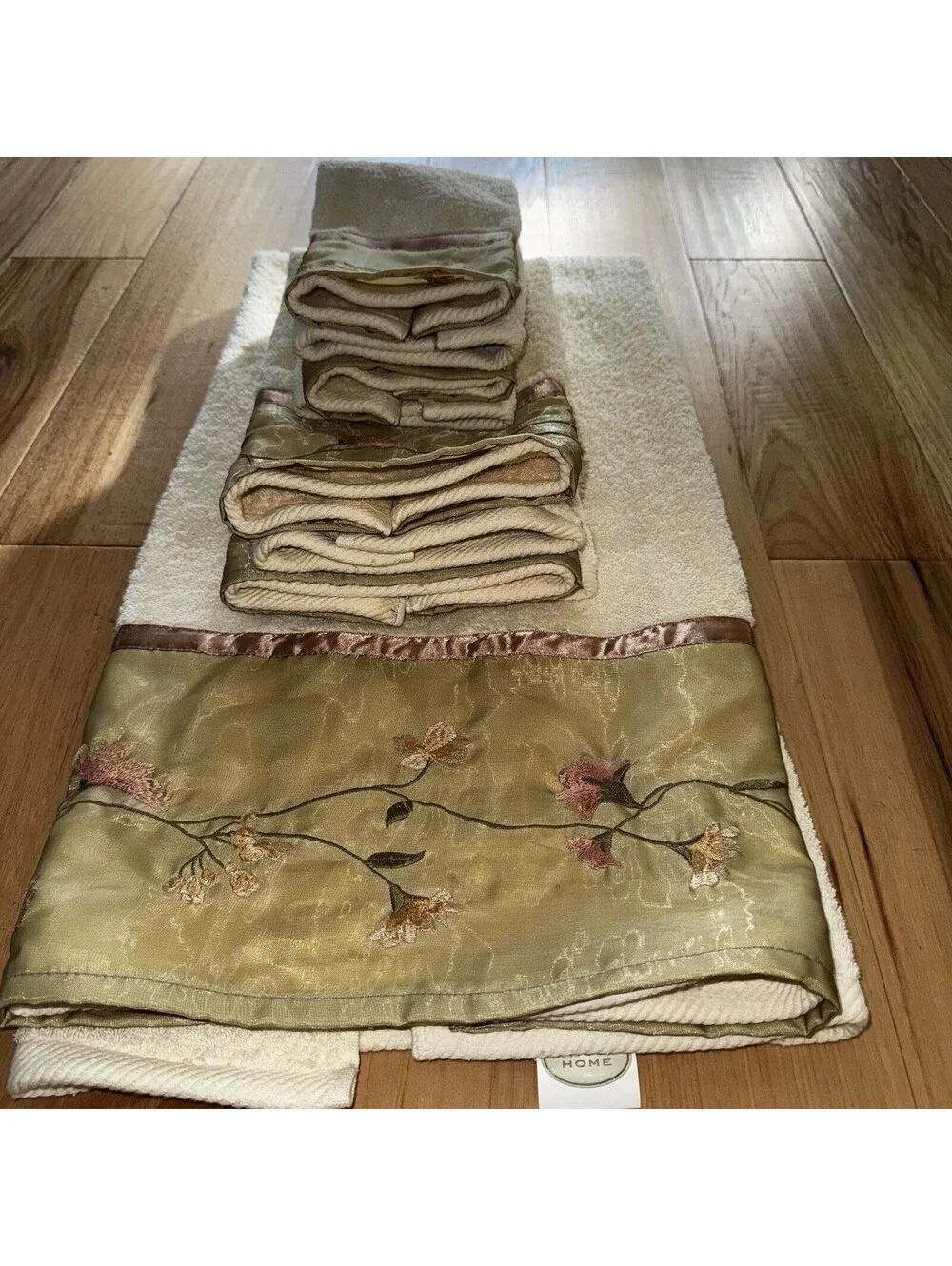 NOS Whole Home Bath Towel Set Floral Embroidered 5-piece Ivory Green Cotton